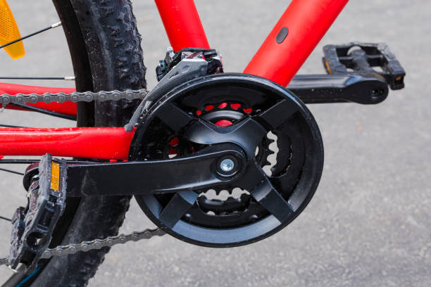 istock Crankset and pedals assembly of modern bicycle close-up 1319741990