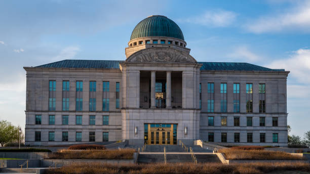 istock Iowa Judicial Branch Building 1319763205