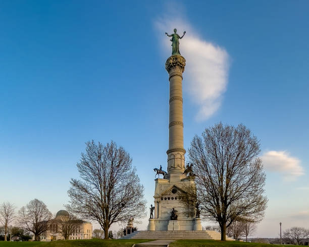 istock Soldier's and Sailor's Monument in Des Moines 1319763297