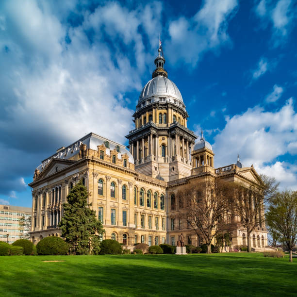 state capitol of illinois - illinois state capitol building illinois state capitol springfield stock-fotos und bilder