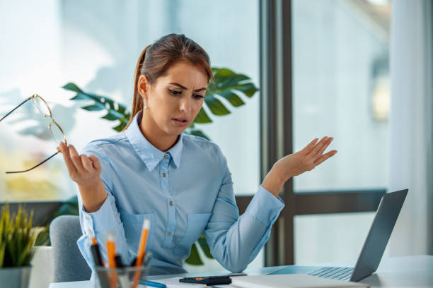 istock Businesswoman working in the office 1319797084
