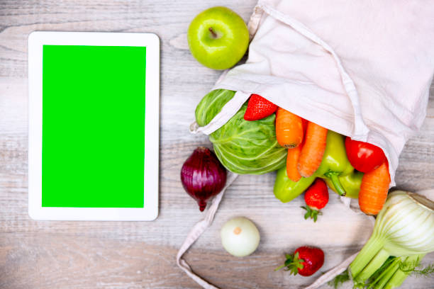 istock Buying fresh vegetables online 1319839046