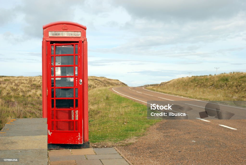 Abbandonato cabina telefonica nelle Highlands, Scozia - Foto stock royalty-free di Abbandonato