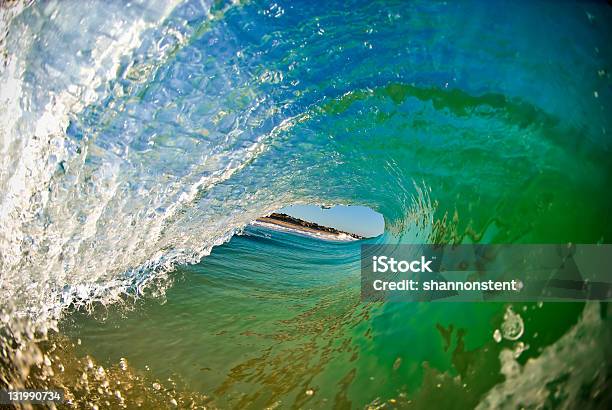 Foto de Dentro De Fora e mais fotos de stock de Debaixo d'água - Debaixo d'água, Onda, Borrifo