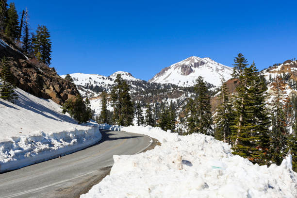 istock Lassen Peak, Lassen National Park 1319912055