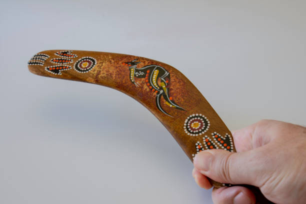 красочные и богато бумеранги. - boomerang souvenir australian culture symbol стоковые фото и изображения