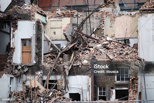 Demolizione - Fotografie stock e altre immagini di Esplodere - Esplodere, Terremoto, Costruire