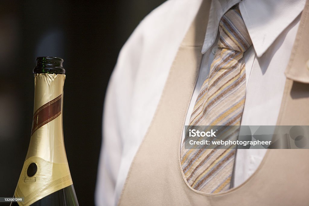 Kelner z szampana - Zbiór zdjęć royalty-free (Alkohol - napój)