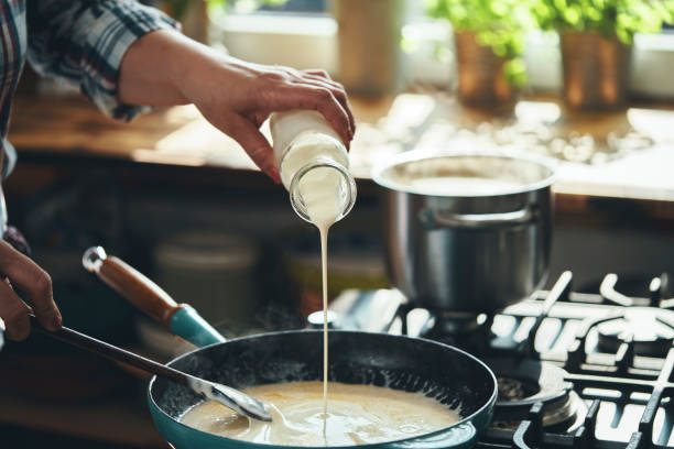 istock Preparing Fettuccine Pasta Alfredo 1320013857