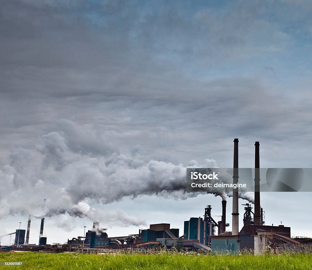 Area industriale, fabbrica di IJmuiden, Paesi Bassi - Foto stock royalty-free di Acciaieria
