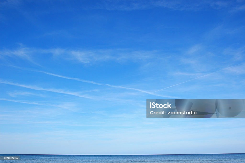 Doskonałe niebo nad ocean - Zbiór zdjęć royalty-free (Bez ludzi)