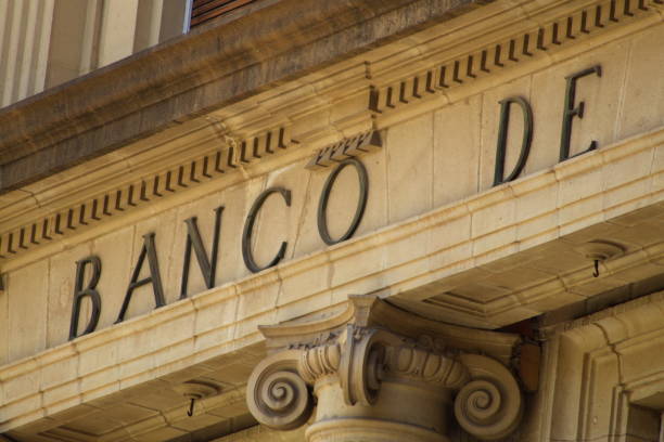 istock Facade of a bank building 1320033752
