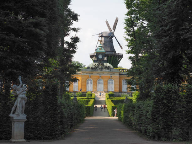 château de sanssouci à potsdam - editorial germany brandenburg potsdam photos et images de collection