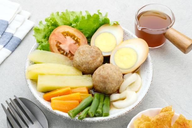 Selat solo is a traditional Javanese dish that has European influences and originates from Solo, Central Java. Consisting of meat, egg, potatoes and vegetables.