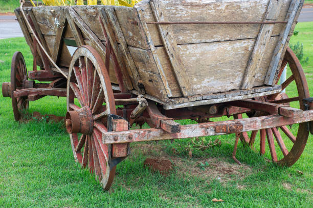istock Old wooden wagon serving as decoration in public square 1320157109