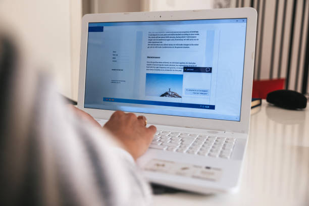 istock Woman working remotely for a contact center 1320162728