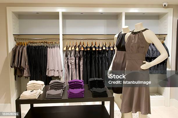 Mannequins In 의류 쇼핑하다 개체 그룹에 대한 스톡 사진 및 기타 이미지 - 개체 그룹, 검은색, 마네킹