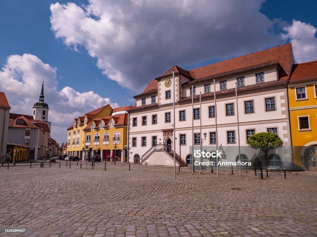 ザクセン州ホイエルスヴェルダの市庁舎のあるマーケット広場 都市のストックフォトや画像を多数ご用意 都市, アーカイブ画像, カラー画像