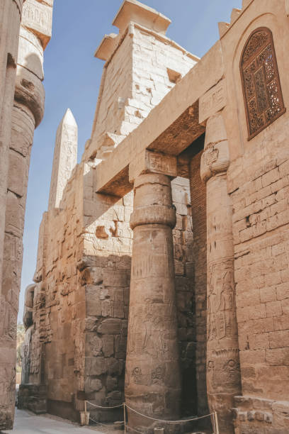 ruines du temple égyptien de karnak, le plus grand musée en plein air de louxor - cairo egyptian museum museum egypt photos et images de collection