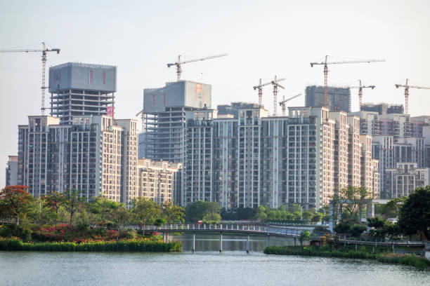 中国・広州で建設中の超高層ビル - crane nobody color image photography ストックフォトと画像