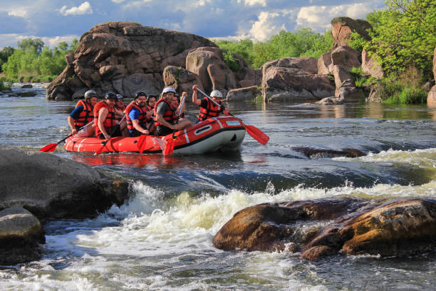 파쿠아레 강, 코스타리카 - teamwork river rafting costa rica 뉴스 사진 이미지