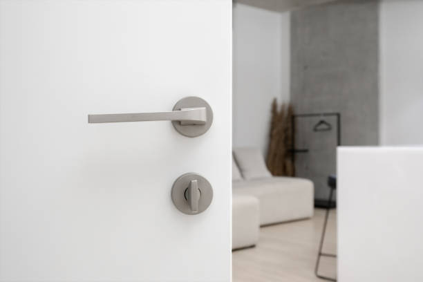 istock Open door and blurred view of room 1320320191