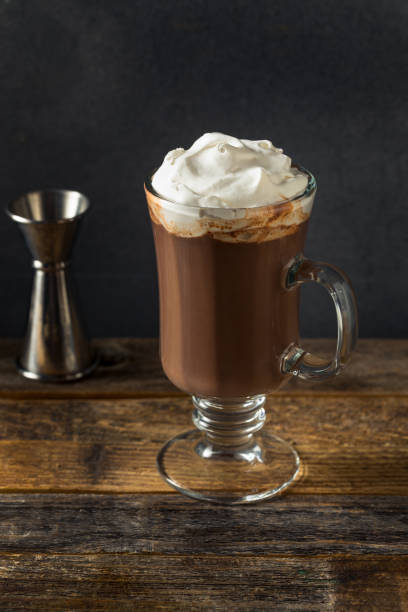istock Boozy Warm Hot Chocolate 1320380086