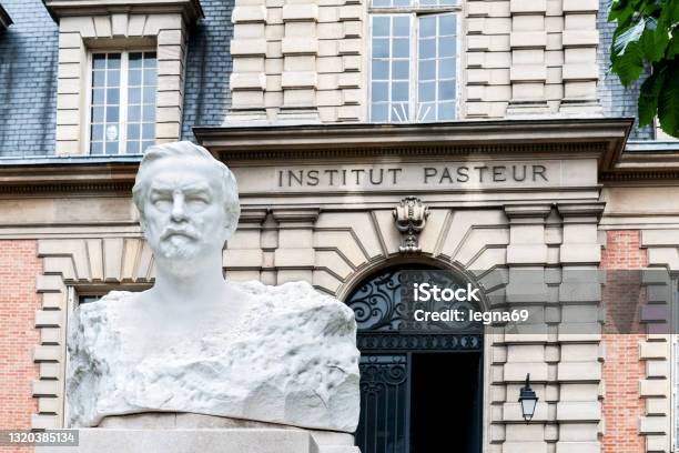 Pasteur Bust In Front Of The Old Building Of The Pasteur Institute In Paris Stock Photo - Download Image Now