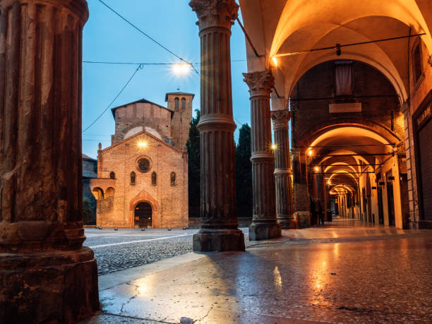 Santo Stefano Church at sunrise, Bologna Santo Stefano Church during blue hour, Bologna colonnade stock pictures, royalty-free photos & images