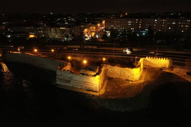 istock zeytinburnu walls 1320453411