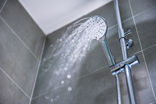 Shower head with falling water