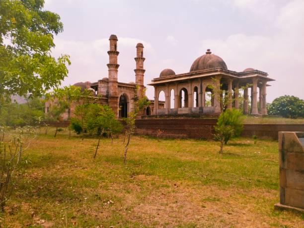 istock Jamie mosque in historical place 1320524890