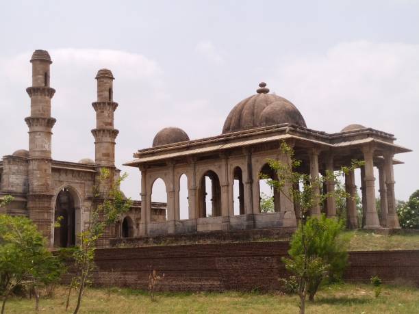 istock Jamie mosque in historical place 1320529044