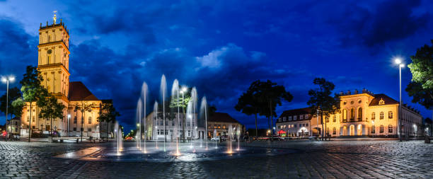 istock Marketplace in Neustrelitz at the Blue Hour 1320544839