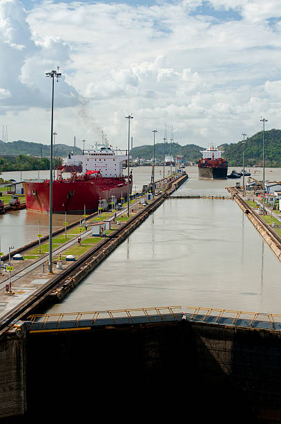 canal de panamá - panama canal panama canal lock panama city fotografías e imágenes de stock