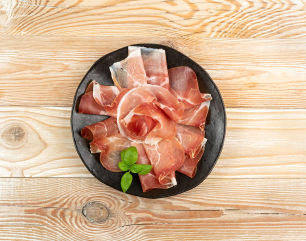 кусочки прошутто, испанский jamon cut, парма хэм - prosciutto ham meat parma ham стоковые фото и изображения