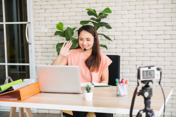 istock Teacher say hi to students in online class 1320737019
