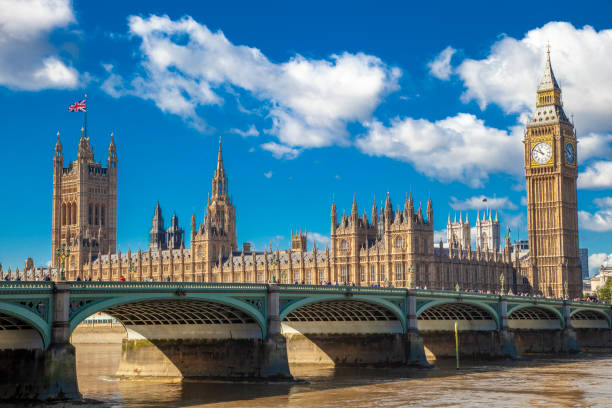 London The Westminster Bridge with Big Ben and the Houses of Parliament on the background westminster bridge stock pictures, royalty-free photos & images