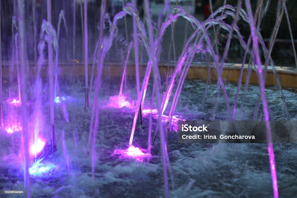 Bunte Wasserfontänen Schöne Laser Und Brunnen Zeigen Große Bunte