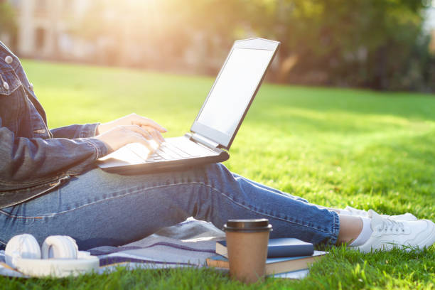 student doing homework - nature writing women ideas imagens e fotografias de stock