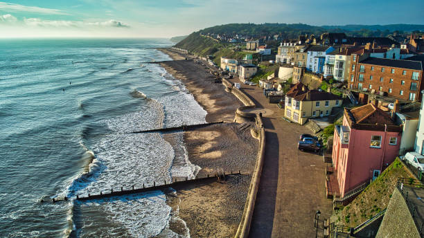 veduta aerea della città di cromer, cromer, norfolk, inghilterra, gran bretagna - east anglia immagine foto e immagini stock