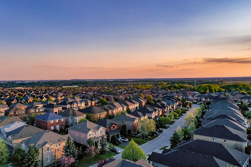 Vista aérea de Residential Distratic en Major MacKenzie Dr. e Islinton Ave., casa independiente y dúplex en Woodbridge y Kleinburg, Vaughan, Canadá photo