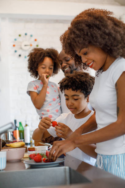 istock Family Morning 1321004053