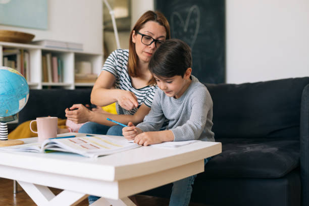 istock single mother family life 1321004192