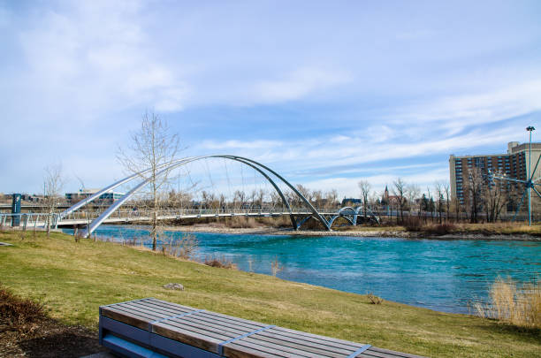 istock Georges C King Bridge in Calgary 1321012759