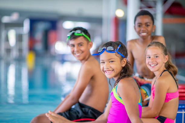 istock Friends at the pool 1321148033