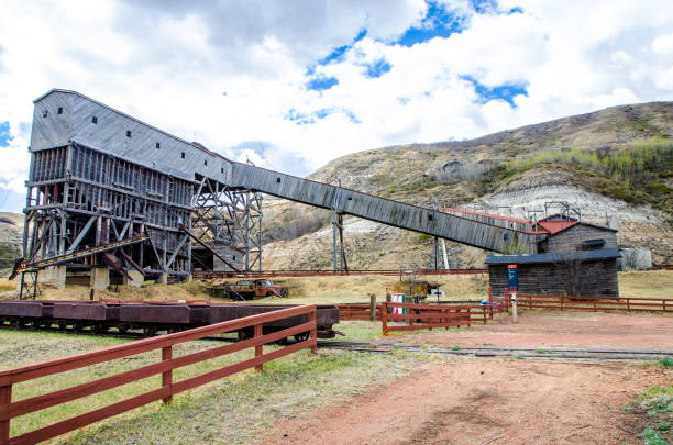 istock Abandoned coal mine in East Coulee 1321154997