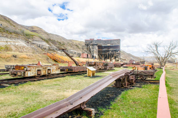 istock Abandoned coal mine in East Coulee 1321157475