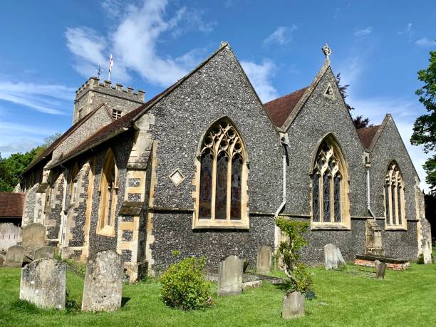 istock SONNING, ENGLAND. St. Andrews Parish church 1321189417