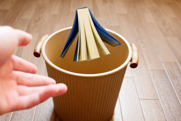 Throw the old book you've read into the trash